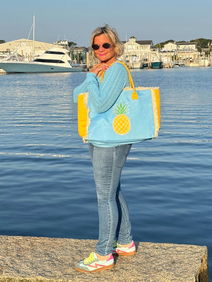 EMBROIDERED PINEAPPLE PATCH FRINGE TOTE BAG.