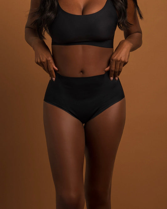 LAYER ZERO SEAMLESS COMFORT NYLON SHAPING BRIEF