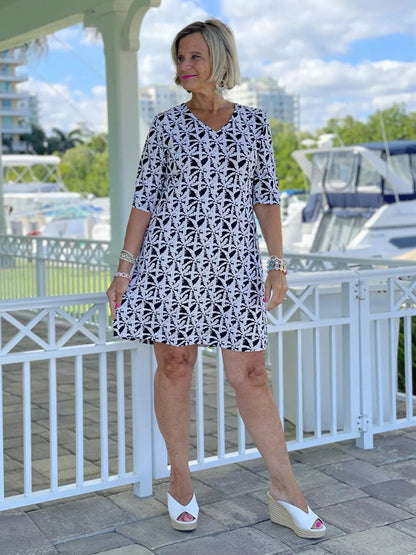 BLACK AND BEIGE ELBOW SLEEVE DRESS