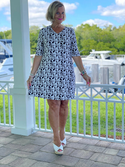 BLACK AND BEIGE ELBOW SLEEVE DRESS